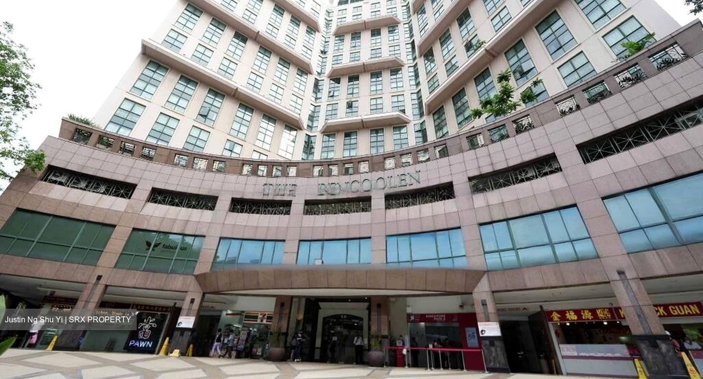 Middle Road (D7), Retail #455130111